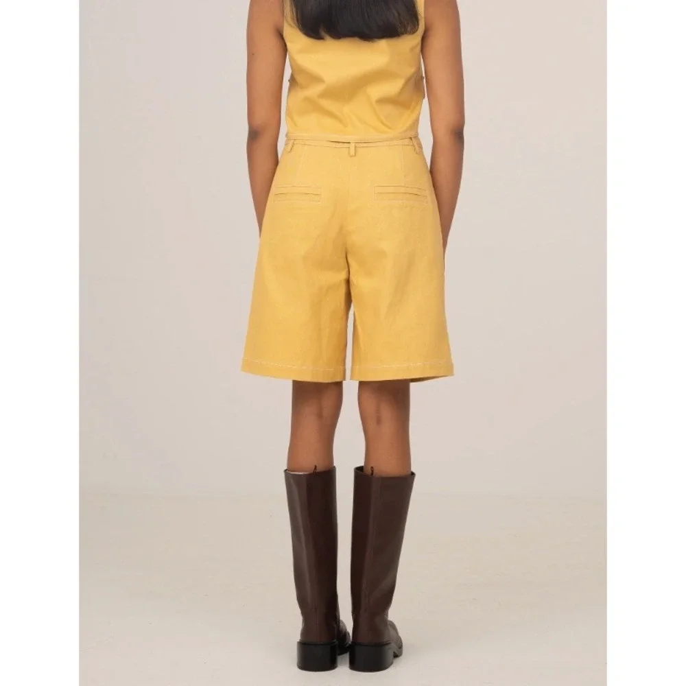 NWT Carmen Says Desk Pale Yellow Denim Bermuda Shorts Cotton Pleated Medium